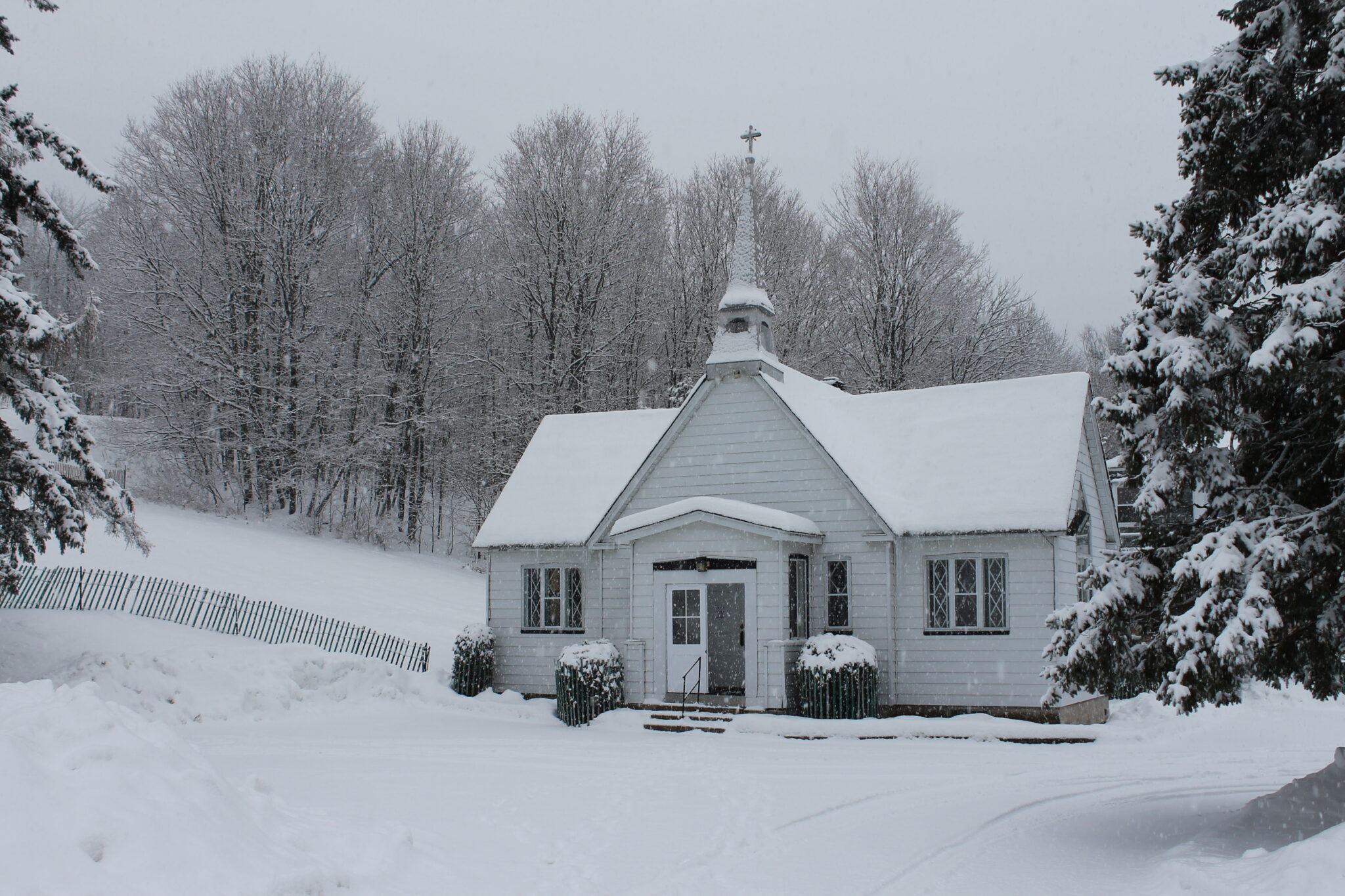 FRATERNITÉ NOTREDAMEDELOURDES, LACHUTE, QC Franciscans Friars of Canada